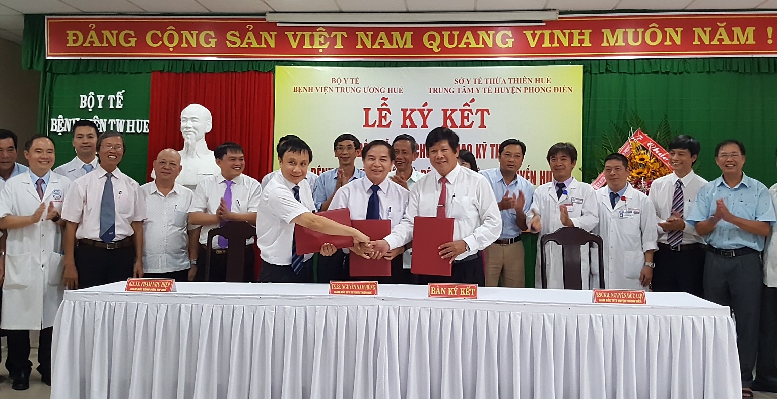Bệnh viện Trung ương Huế chuyển giao nhiều kỹ thuật cao cho Trung tâm y tế Phong Điền