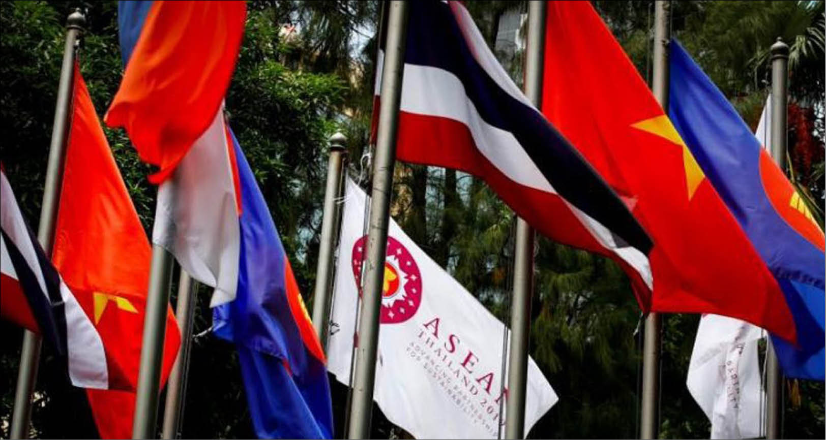 Hội nghị Bộ trưởng Ngoại giao ASEAN lần thứ 52 Hòa bình, an ninh và thương mại là những vấn đề hàng đầu