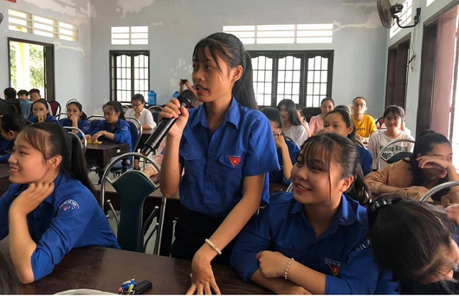 Hương Thủy Gần 100 thanh niên công nhân được trang bị kiến thức tiền hôn nhân