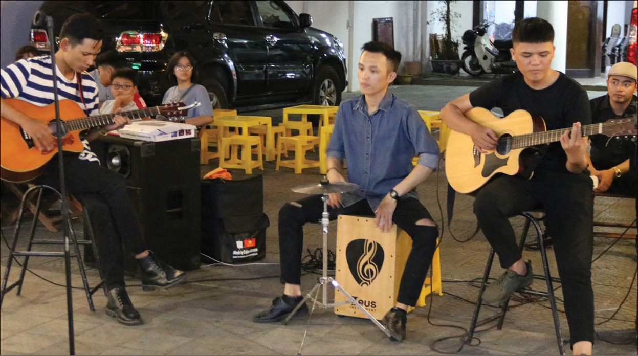 Các ban nhạc trẻ Đam mê nhưng thiếu “đất diễn”