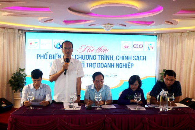 Phải lấy doanh nghiệp là trung tâm