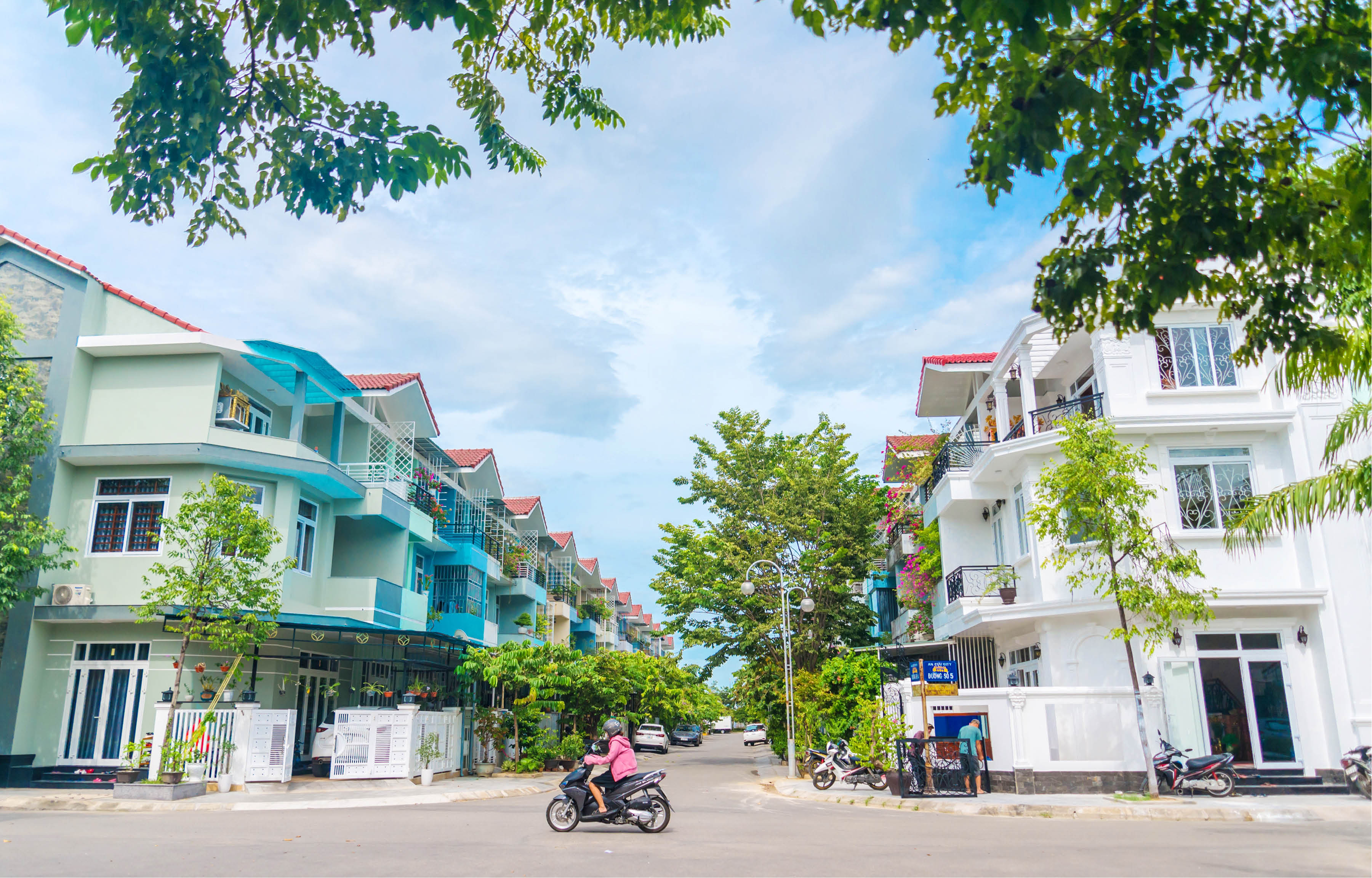 Hạ tầng thiếu đồng bộ