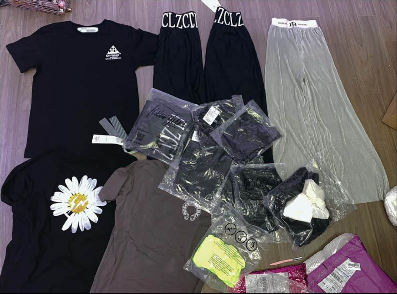 Chạm  order