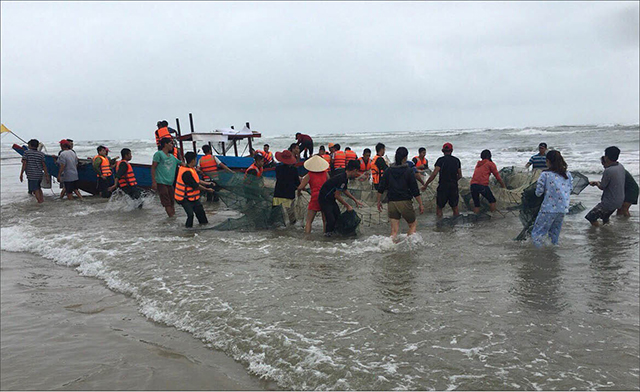 Đồng hành cùng ngư dân