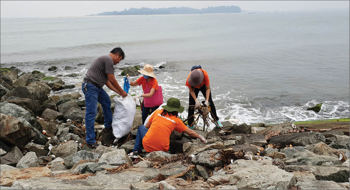 Cùng bảo vệ môi trường biển