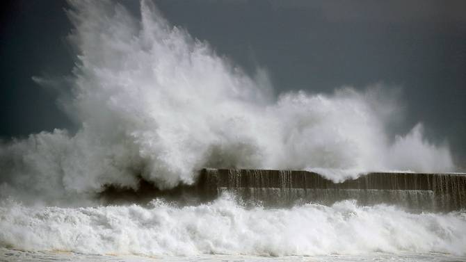 Nhật Bản Hơn 400 000 người được yêu cầu sơ tán để tránh bão Krosa