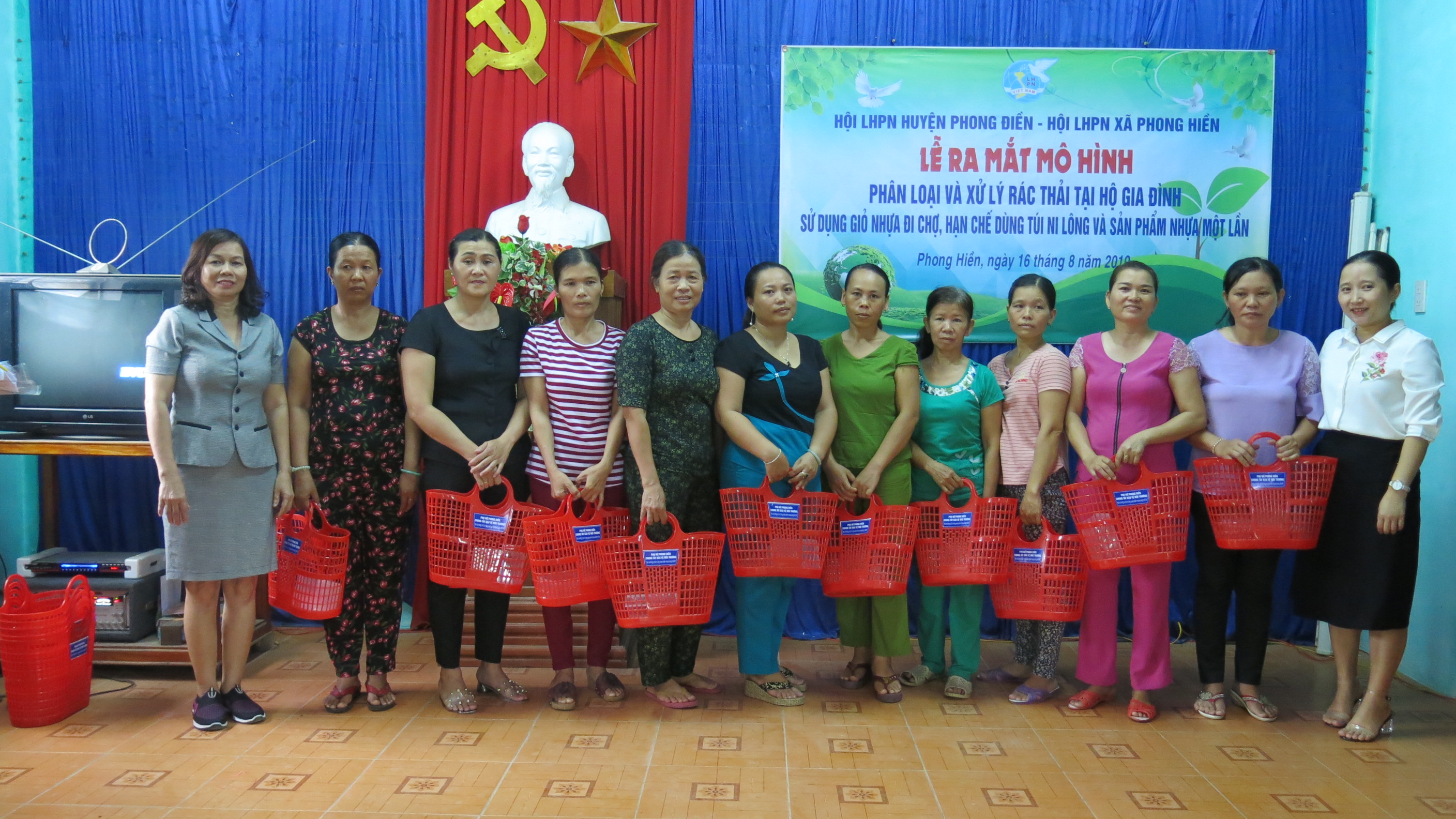 Hội LHPN Phong Điền 
Sẽ nhân rộng mô hình phân loại và xử lý rác thải tại hộ gia đình