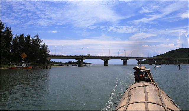 Những cây cầu vượt đầm, băng phá