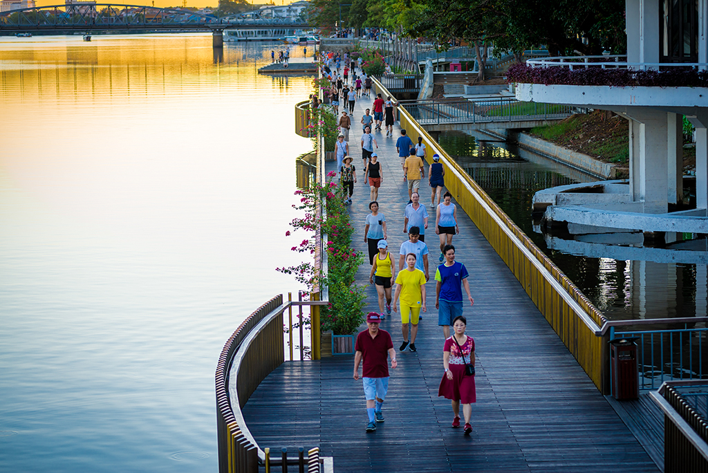 Early morning on ironwood bridge