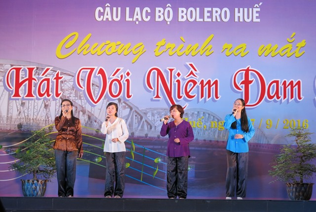 Liên hoan “Giọng ca vàng Bolero”