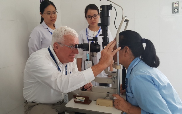 Bệnh viện Bay Orbis khám, phẫu thuật mắt miễn phí