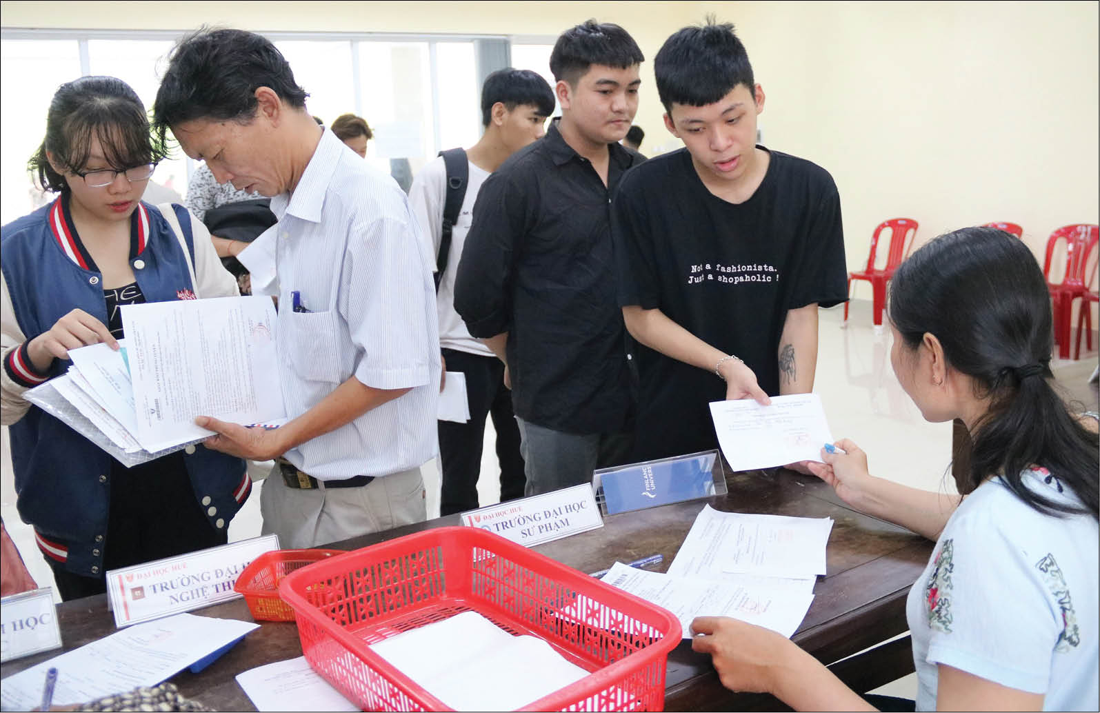 Băn khoăn “đường” vào sư phạm