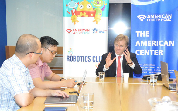 Việt Nam là một nước độc lập, có sự tự chủ mạnh mẽ