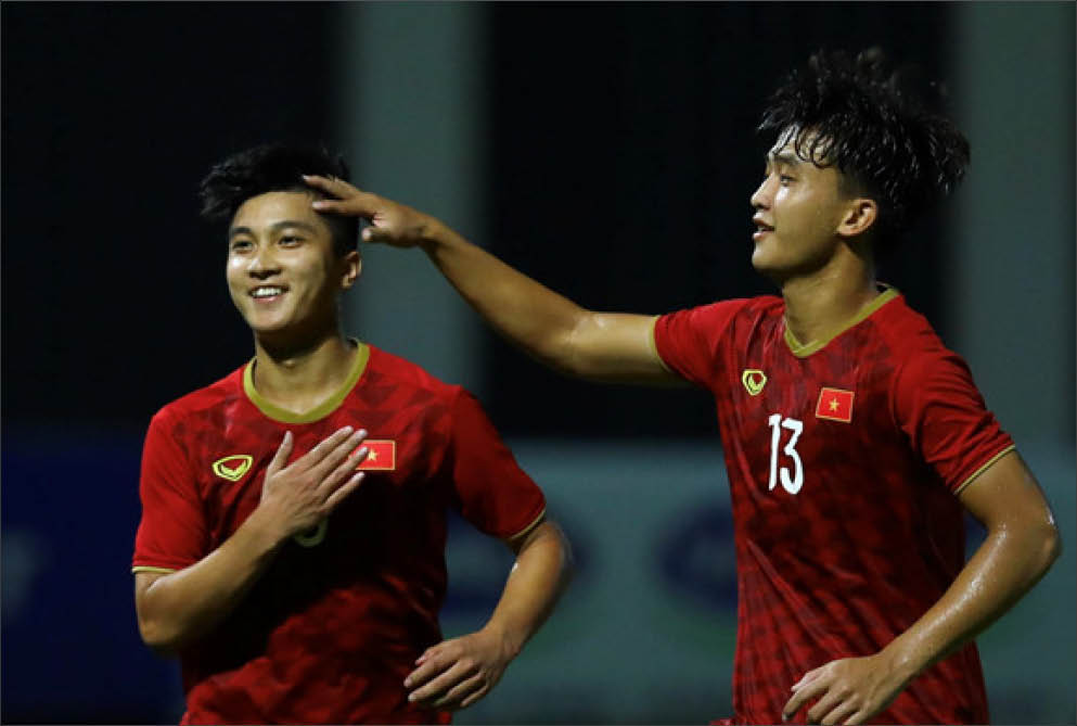 Sát thủ vùng cấm có thêm tài sút phạt