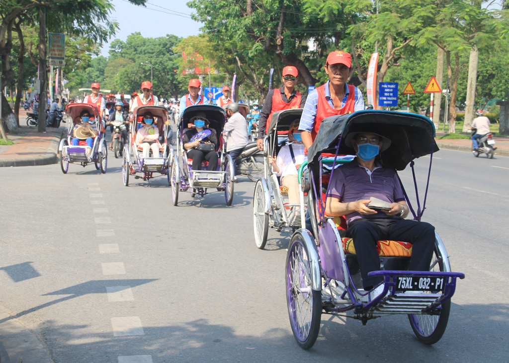 Phổ biến Luật Du lịch và văn bản quy phạm liên quan