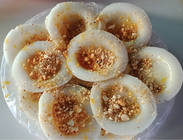 Chặt to, kho mặn