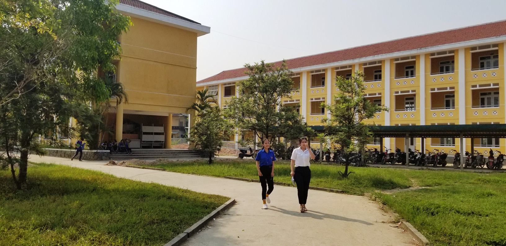 Niềm vui xen lẫn nỗi lo