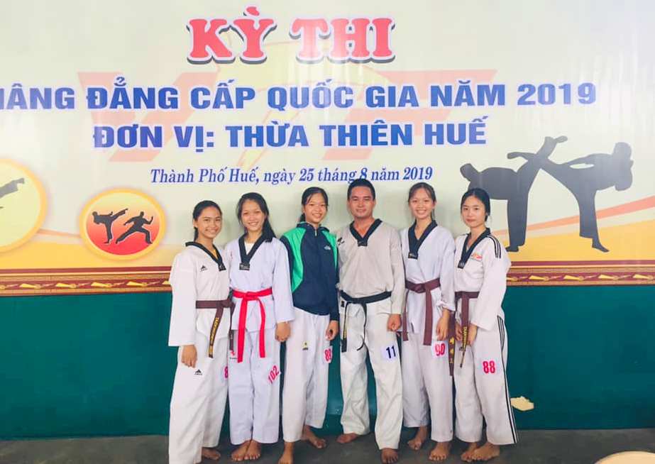 129 võ sinh Taekwondo được nâng đẳng quốc gia