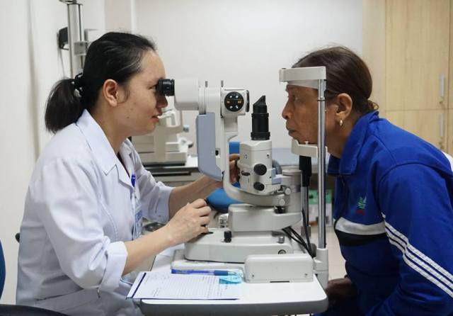 Khám, tư vấn, phẫu thuật miễn phí hơn 2 500 trường hợp hoàn cảnh nghèo có bệnh lý về mắt