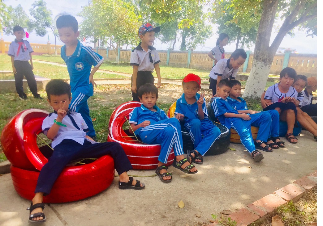 Tiếp sức cho các em đến trường