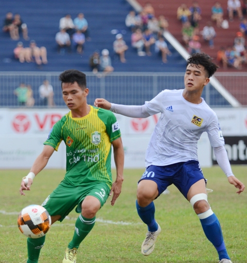 “Dính” 3 quả penalty, CLB bóng đá Huế mất cơ hội vào top 3