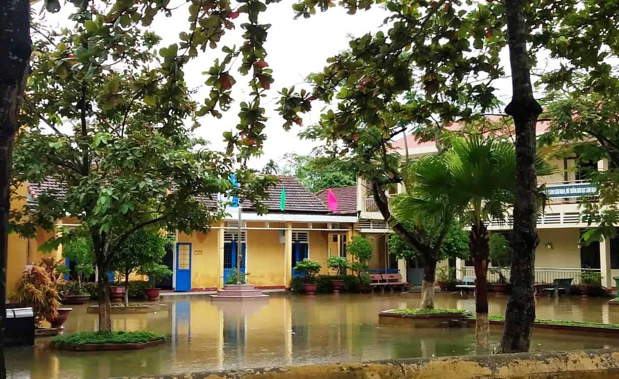 Học sinh vùng ngập lũ sẽ khai giảng vào ngày 9 9