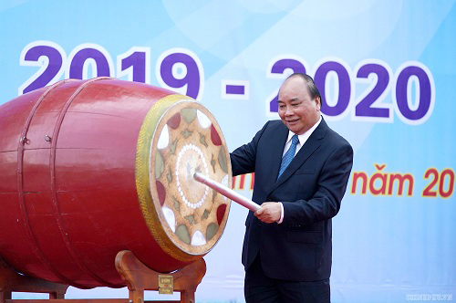 Dạy chữ đã quan trọng, dạy người càng quan trọng hơn