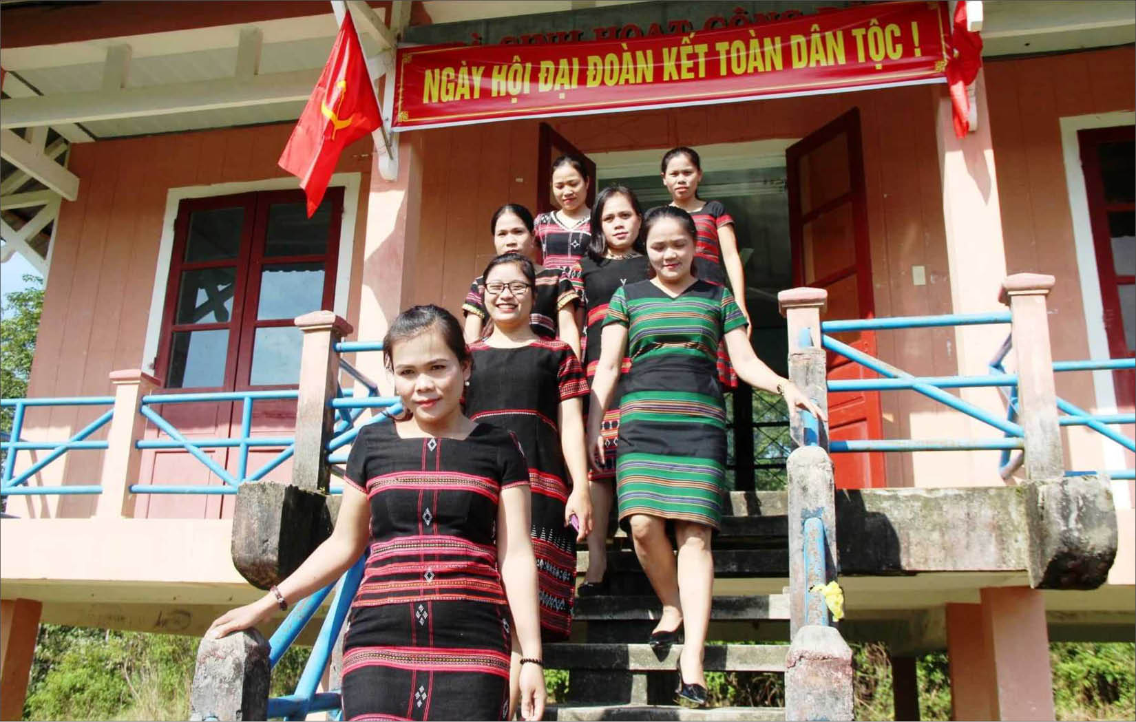 Xứng danh xã anh hùng