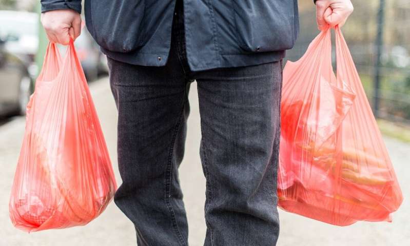 Đức cấm túi nhựa dùng một lần từ năm 2020