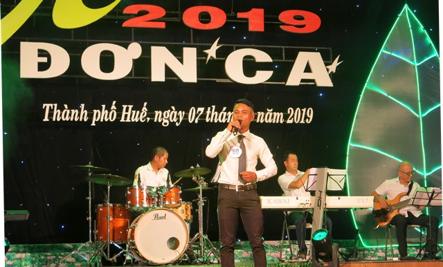 Chàng trai đến từ A Lưới đạt giải Nhất Đơn ca hè