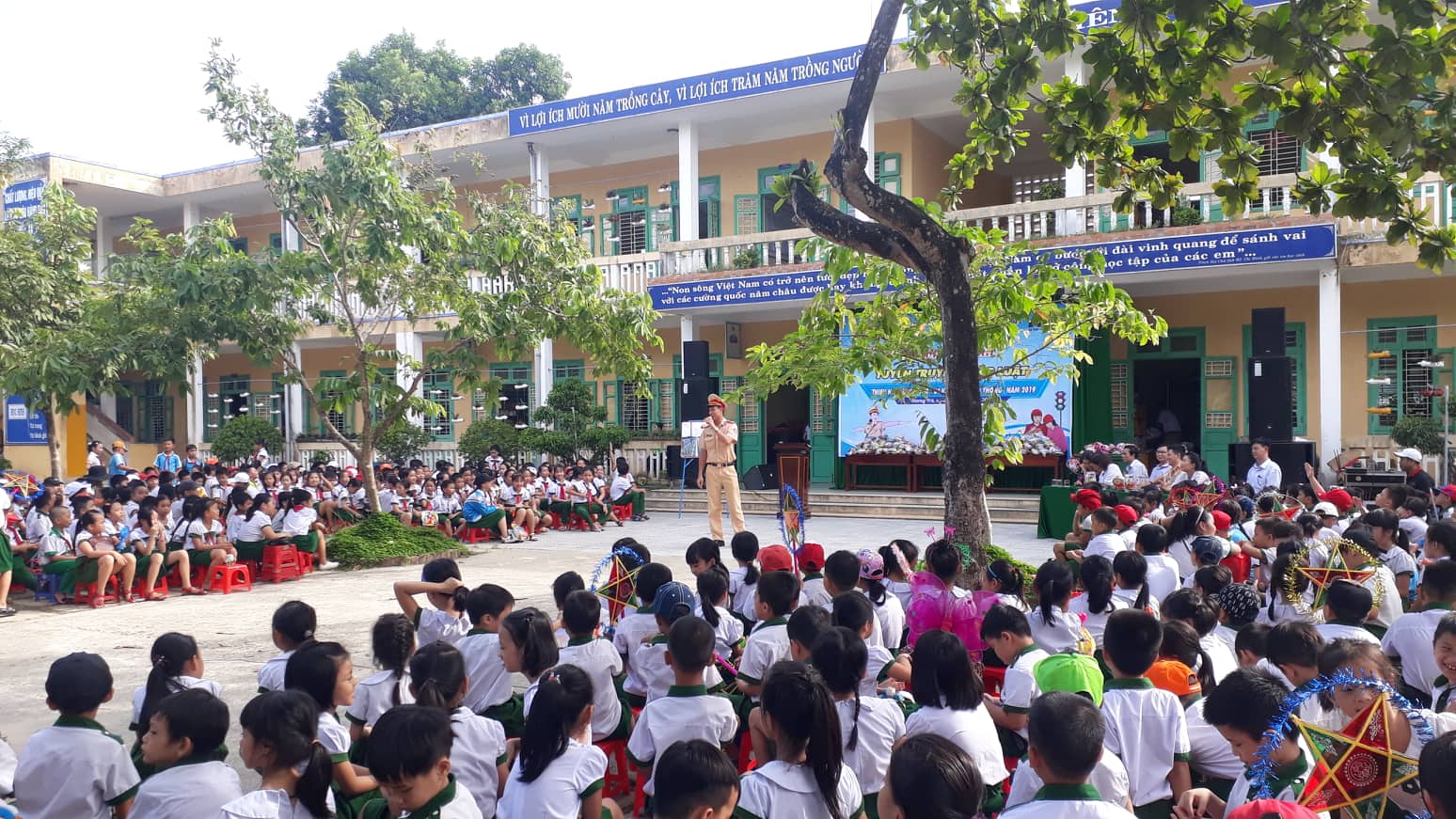 Thiếu nhi Hương Trà với văn hoá giao thông