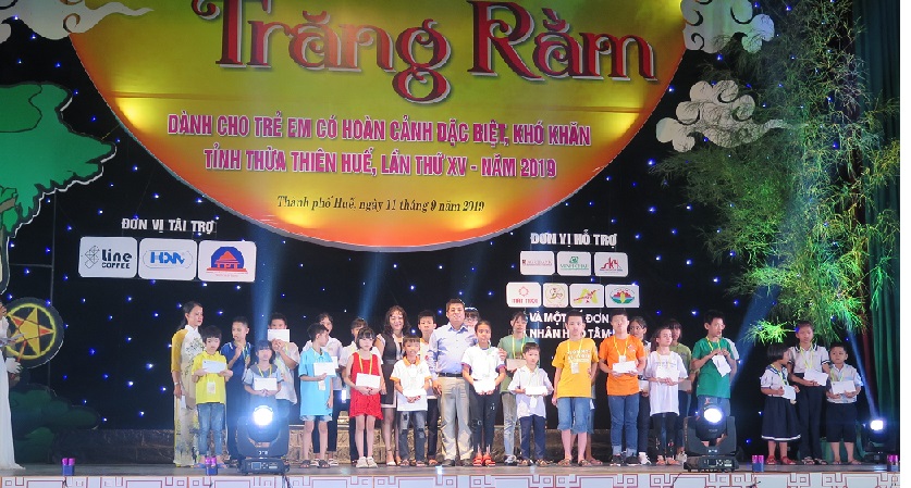 Nearly 1,000 underprivileged children enjoyed full-moon festival
