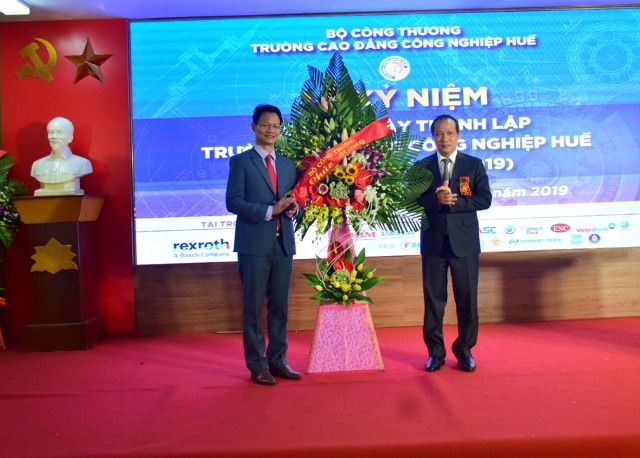 Kỷ niệm 120 năm thành lập Trường cao đẳng Công nghiệp