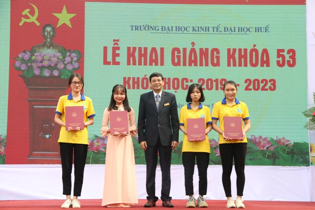 Trường đại học Kinh tế, Nông Lâm khai giảng khóa học mới