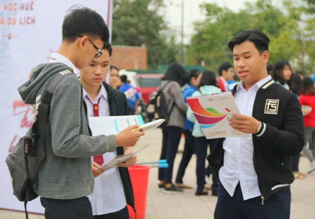 Mở thêm ngành mới Mừng  lo