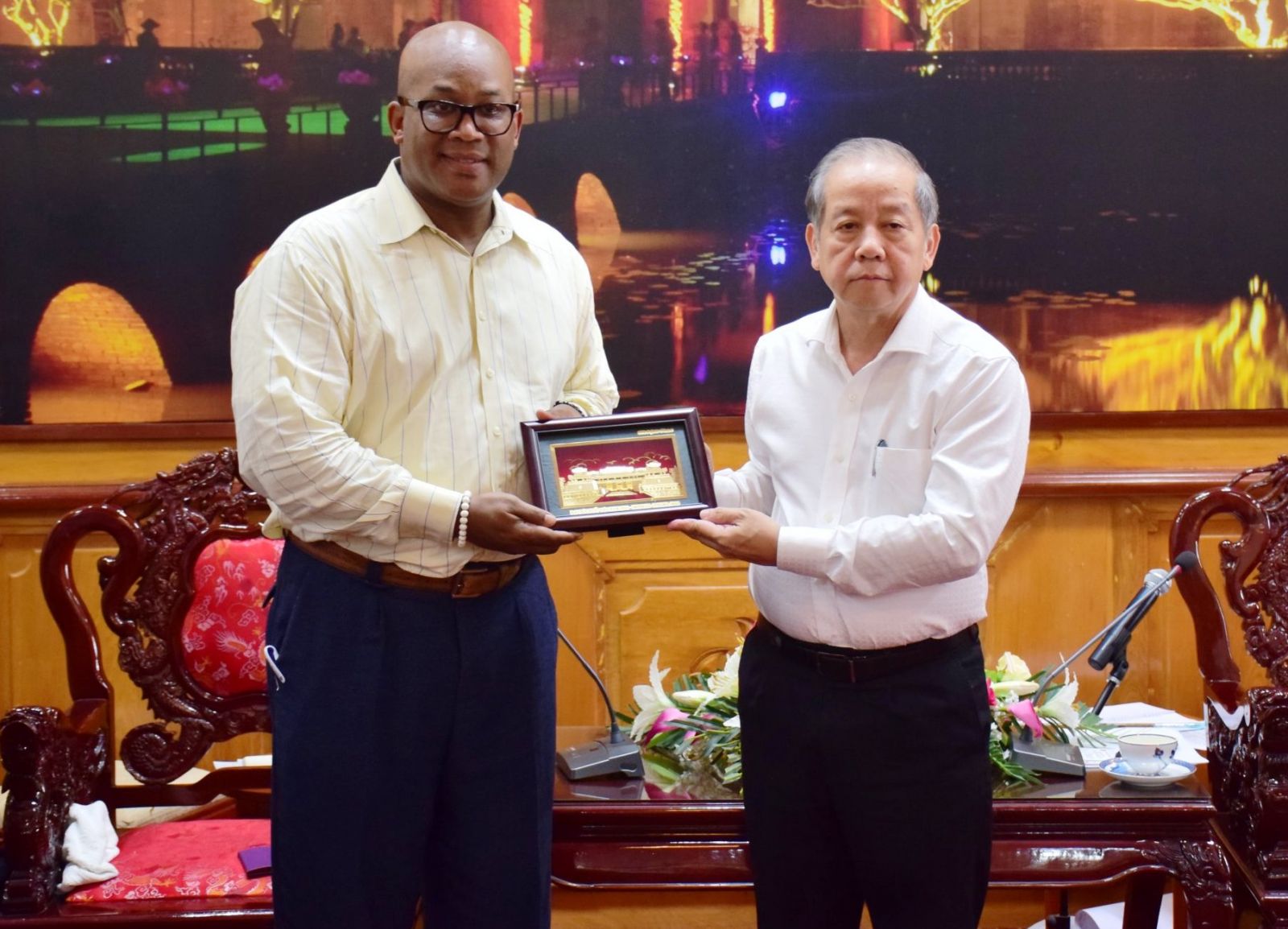 IBM Group interested in the provincial information technology human resources