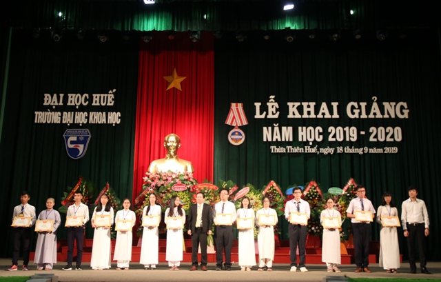 Trường ĐH Khoa học đón 630 tân sinh viên khai giảng năm học mới