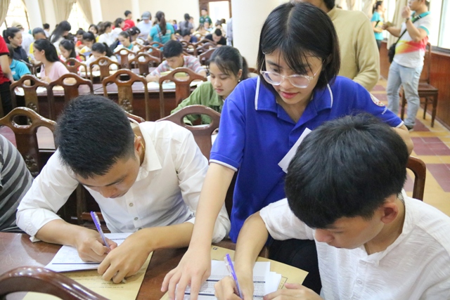 Hỗ trợ hiệu quả nhiều mặt cho thí sinh