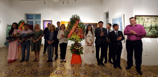 Connecting exhibition of young painters