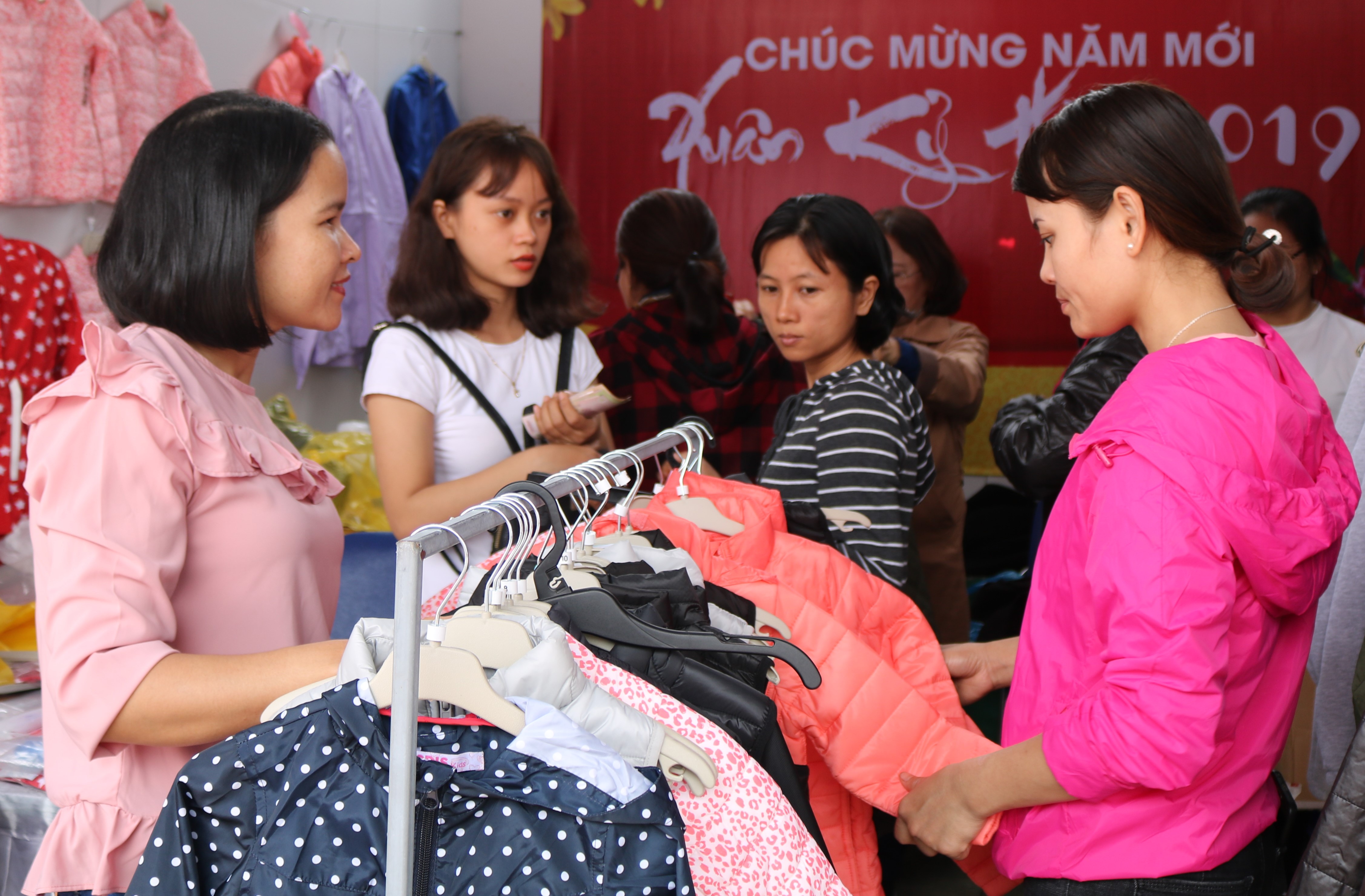 “Ngày hội Công nhân - Phiên chợ nghĩa tình” diễn ra từ 5 đến 6 10