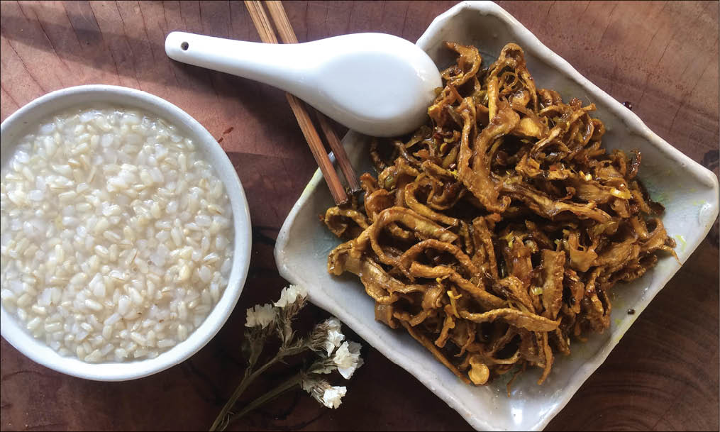 Ngon lạ củ cải khô kho riềng, sả