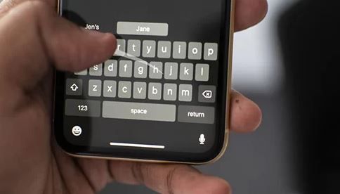Tính năng vuốt bàn phím trên iOS 13 bị lỗi