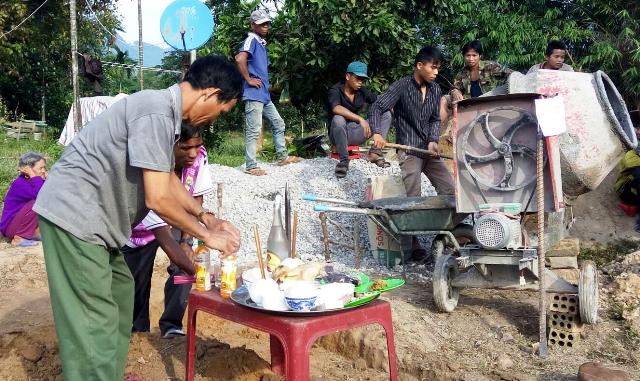 Khởi công xây nhà tình nghĩa ở Nam Đông