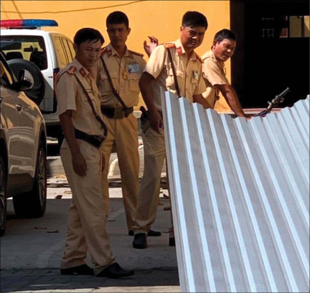 Siết chặt xe chở hàng cồng kềnh