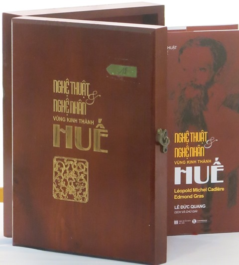 Ra mắt bản dịch tiếng Việt “Nghệ thuật và nghệ nhân vùng Kinh thành Huế”
