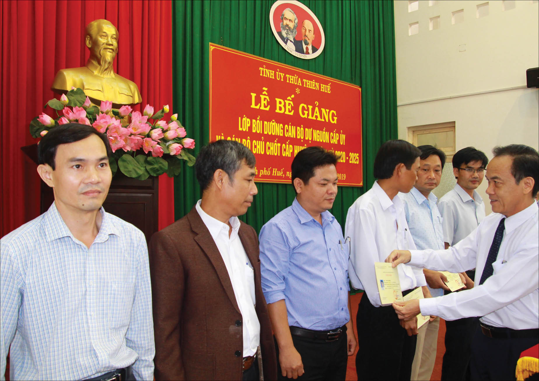 Đào tạo cán bộ lãnh đạo, quản lý cho cách mạng công nghiệp 4 0