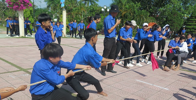 Dâng hương tưởng niệm Đại tướng Nguyễn Chí Thanh