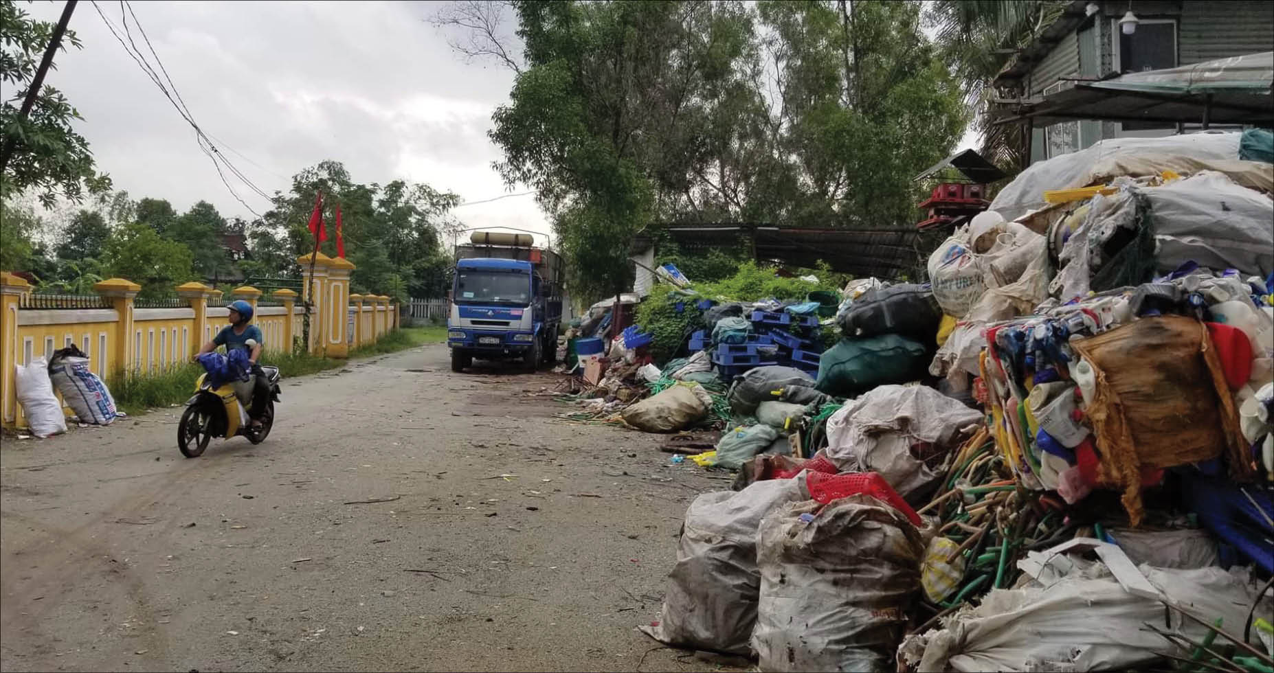 Di dời các cơ sở gây ô nhiễm ở Thủy Châu Chờ đến bao giờ