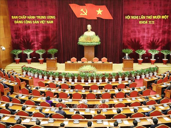 Công tác chuẩn bị văn kiện và nhân sự nhìn từ Hội nghị Trung ương 11