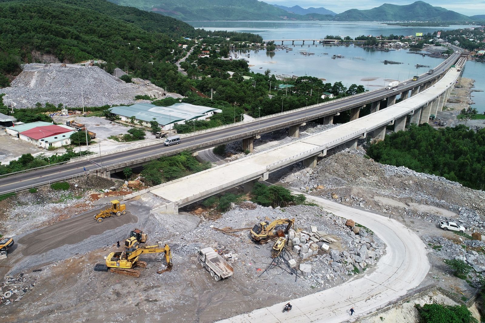 Cuối năm 2020, đưa hầm đường bộ Hải Vân 2 vào vận hành